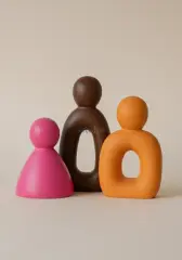 Dekoratif Renkli Soyut Üçlü Aile Figürü Biblo