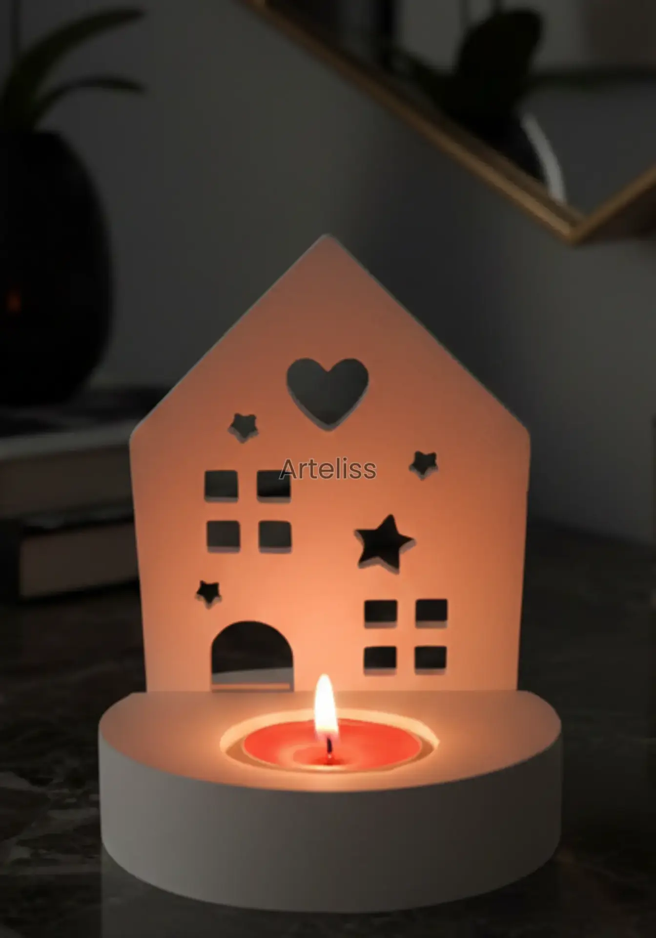 Dekoratif Kalp Ve Ev Plakalı Mum Standı Mumluk